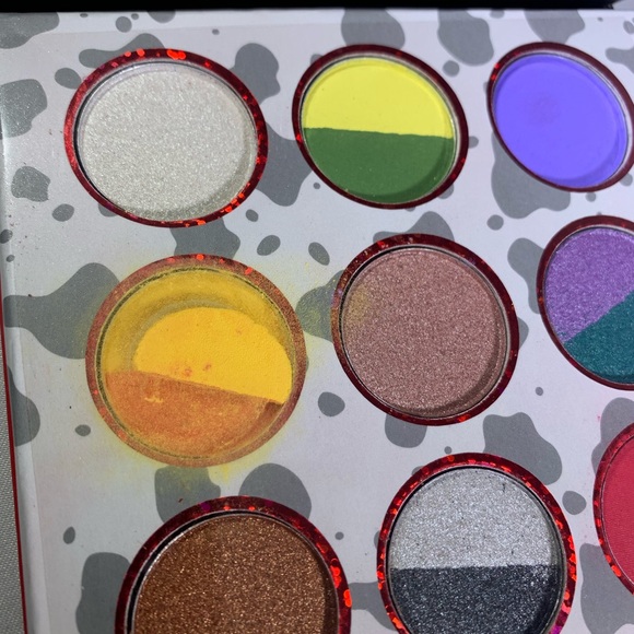 Disney Villain eyeshadow palette - Picture 6 of 7